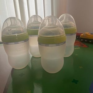 Nursing friendly Comotomo 8oz bottles. All four sold together as a set.